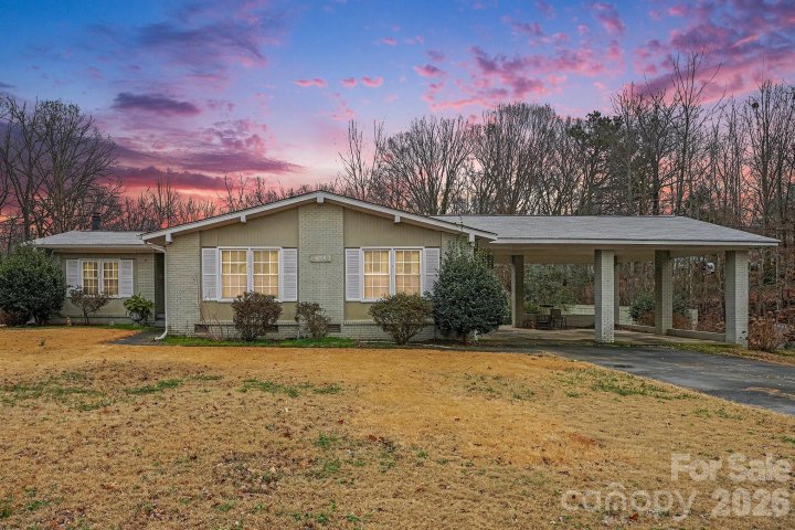 4206 Tipperary Place active home in Shannon Park, Charlotte, NC