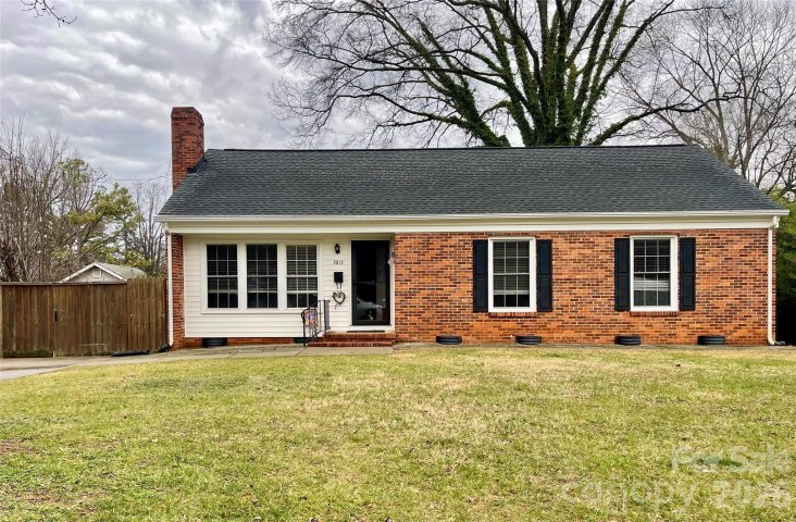 3813 Moultrie Street sold home in Colonial Village, Charlotte, NC