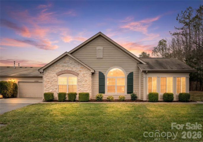 2304 Coltsview Lane sold home in Polo Club At Weddington, Matthews, NC