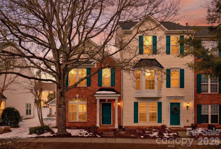 12811 Bullock Greenway Boulevard sold home in Blakeney Greens, Charlotte, NC