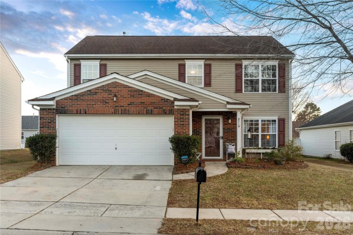 4719 Mortonhall Road sold home in Buckleigh, Charlotte, NC