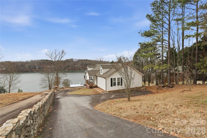 105 Mountain Aire Drive active home in Riverwalk, Stony Point, NC