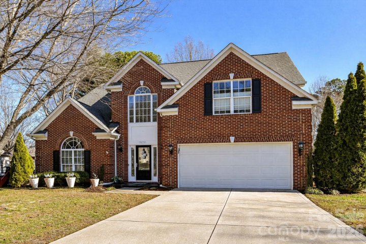 19716 Outermark Lane sold home in Sawyers Landing, Cornelius, NC