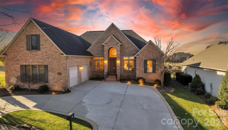 3708 Rock Bridge Drive pending home in Rock Barn, Conover, NC
