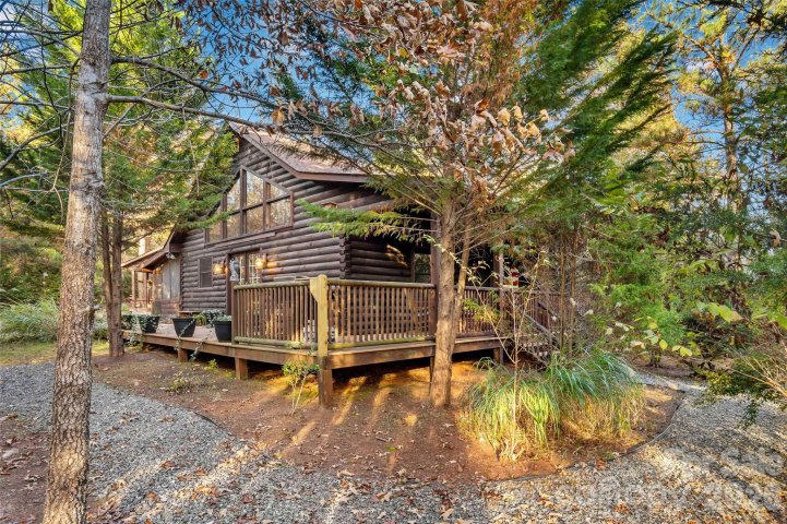 317 Chocolate Drop Circle sold home in Hearthstone Ridge, Union Mills, NC
