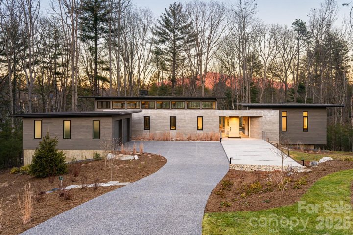 221 Fern Grove Court pending home in Ramble Biltmore Forest, Asheville, NC