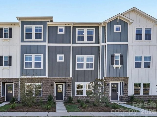 331 Golden Maple Court active home in Meadows At Wilson Farms, Fort Mill, SC