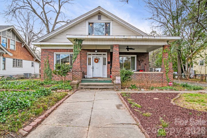 707 S York Street active home in York Chester, Gastonia, NC