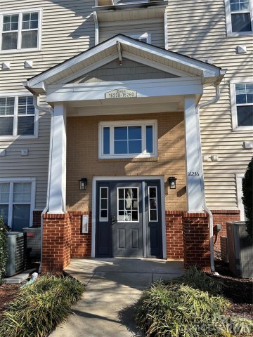 16256 Redstone Mountain Lane active home in Copper Ridge, Charlotte, NC