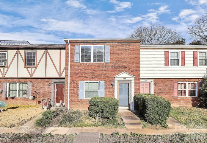11115 Park Road active home in Lexington Commons, Charlotte, NC