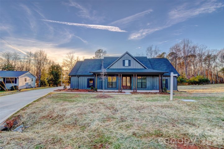 318 Harbor View Drive sold home in Harbor Point, Cherryville, NC