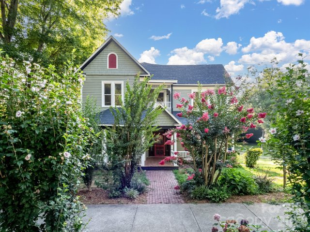 613 S Mulberry Street sold home in Historic District, Statesville, NC