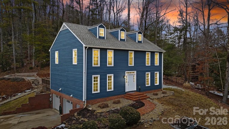 3132 Stoney Brook Drive active home in Cedar Rock Estates, Lenoir, NC