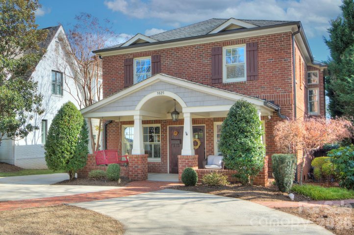1825 Lombardy Circle active home in Dilworth, Charlotte, NC