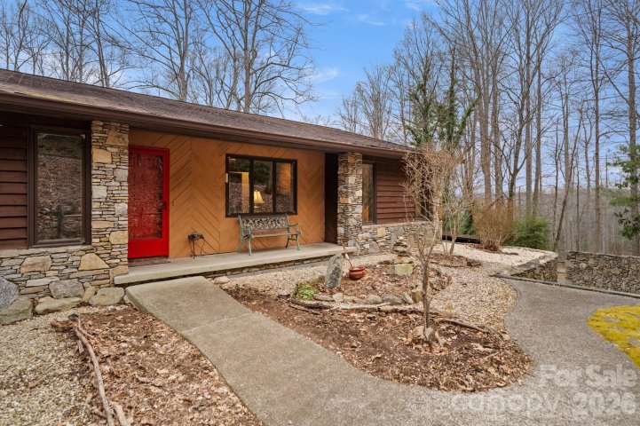 Homes in Sky Lake Estates, Hendersonville