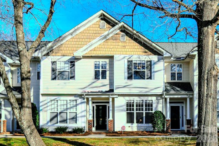 2080 Gable Way Lane sold home in Chestnut Oaks, Matthews, NC