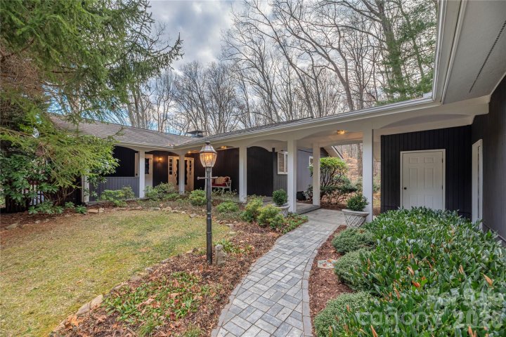 38 Laurelwood Lane sold home in Little Mountain, Waynesville, NC