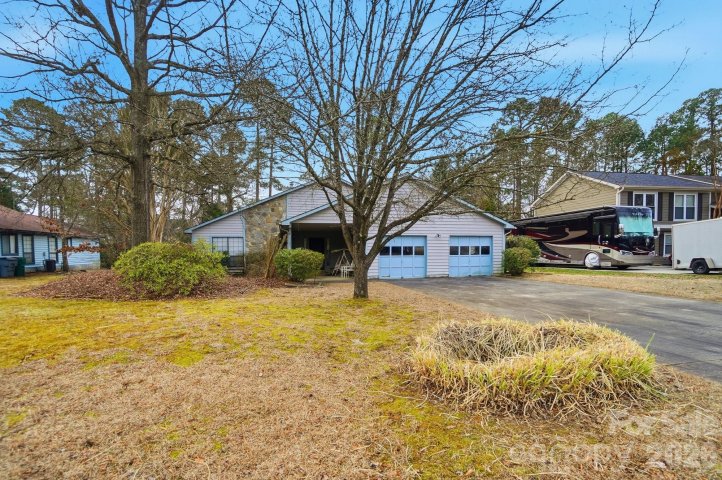 11209 Snapfinger Drive sold home in Provincetowne, Charlotte, NC
