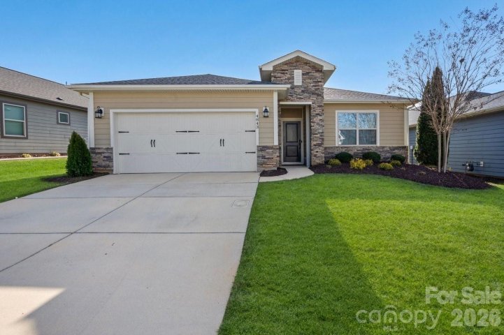 4843 Looking Glass Trail active home in Trilogy Lake Norman, Denver, NC