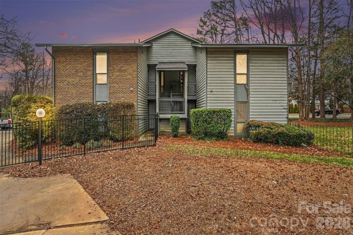 4906 Sardis Road sold home in Essex, Charlotte, NC