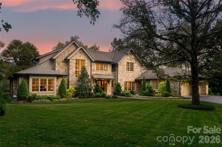 402 Vanderbilt Road pending home in Biltmore Forest, Asheville, NC