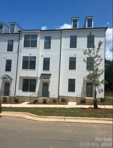 3023 Rozzelles Ferry Road pending home in Greenway Overlook, Charlotte, NC