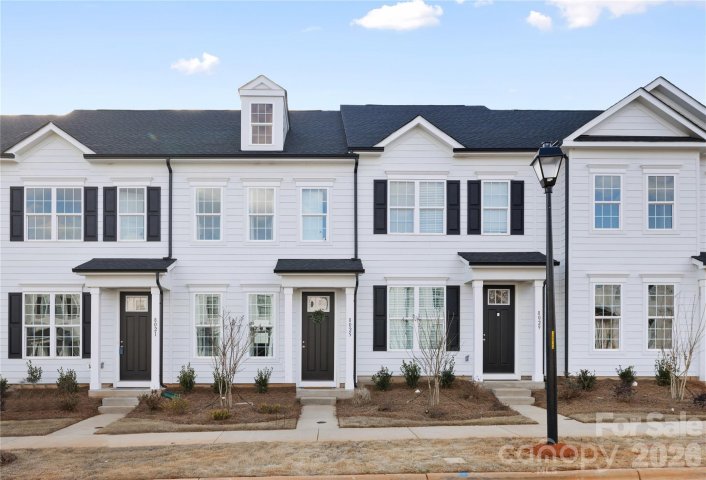 7013 Antigo Drive active home in Edgewood Preserve, Huntersville, NC
