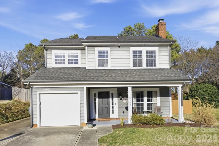 12104 Woodside Falls Road sold home in Woodside Falls, Pineville, NC