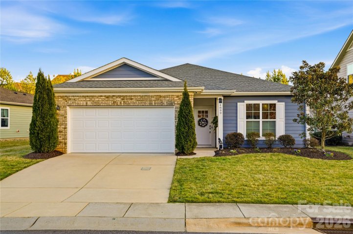 4899 Looking Glass Trail pending home in Trilogy Lake Norman, Denver, NC