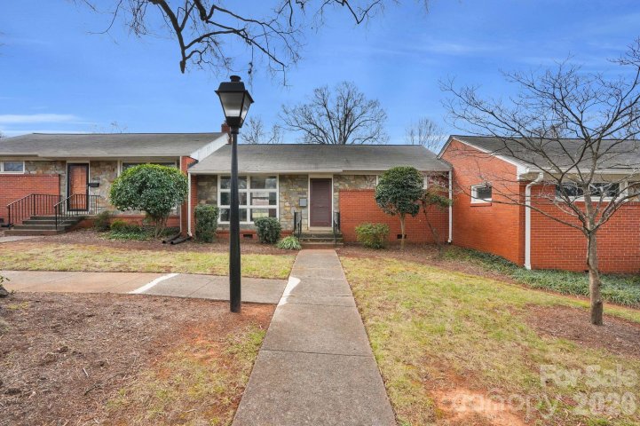 4623 Woodlark Lane sold home in Cotswold Homes, Charlotte, NC
