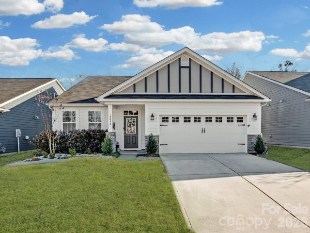 10038 Sweetbriar Rose Court sold home in Magnolia Walk, Huntersville, NC