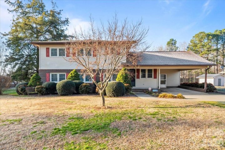 A home in Holly Hills, Troy