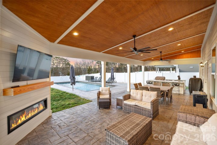 2441 Napa Terrace sold home in Cypress Point, Lake Wylie, SC