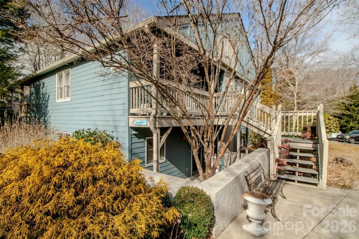A home in Tri Vista Villas, Lake Junaluska