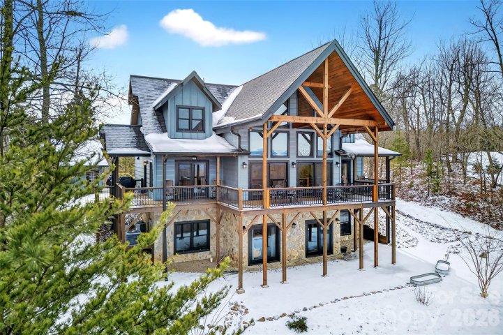623 Mountain Vista Drive active home in Grandview Peaks, Nebo, NC