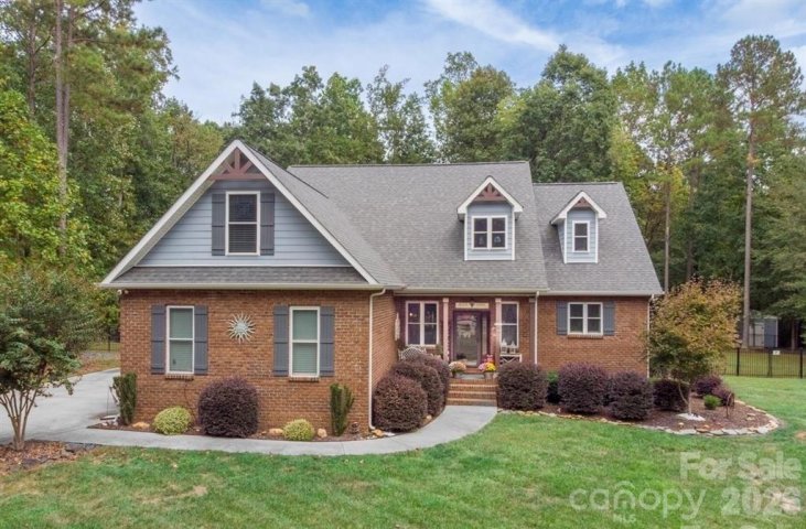 Homes in Henrys Glen, Clover
