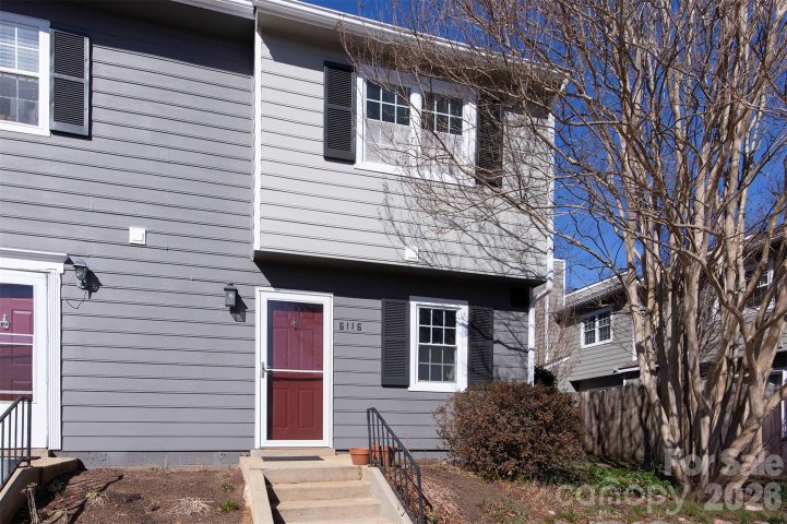 6116 Heath Ridge Court pending home in Heathstead, Charlotte, NC