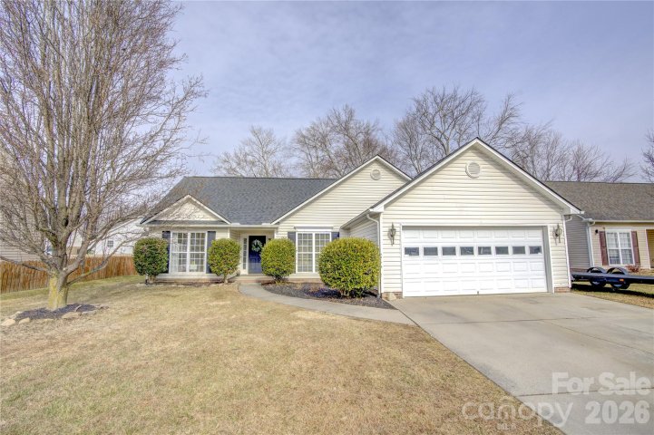 365 Running Briar Road sold home in Livingston Farms, Fletcher, NC