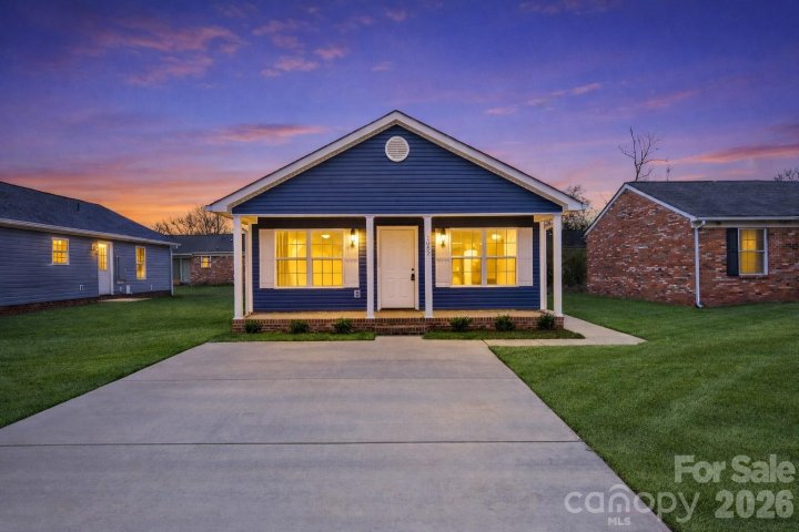 1082 Carolina Avenue Extension pending home in Woodland Park, Rock Hill, SC