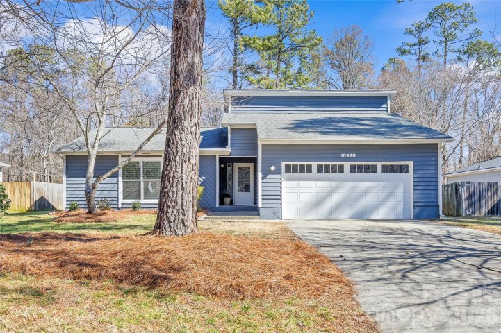 10920 Fox Mill Lane sold home in Provincetowne, Charlotte, NC