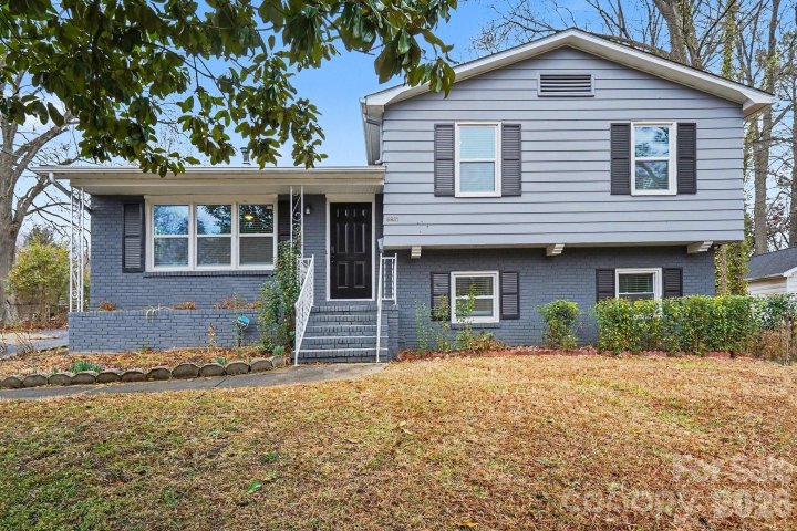 5931 Amity Place sold home in Idlewild, Charlotte, NC