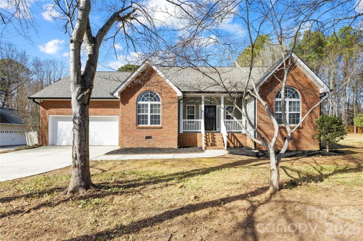 108 Woodstork Cove Road sold home in Harbor View, Mooresville, NC