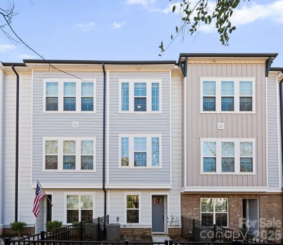 1216 Craig View Way active home in Cotswold, Charlotte, NC