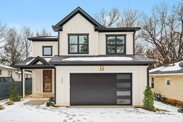 2305 Sanders Avenue active home in Washington Heights, Charlotte, NC