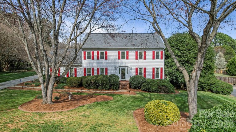 6116 Corkstone Drive active home in Farmwood, Mint Hill, NC