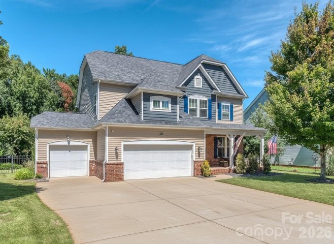 Homes in Lake Forest, Lake Wylie