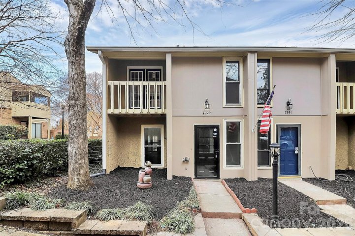7929 Charter Oak Lane sold home in Treva Woods, Charlotte, NC