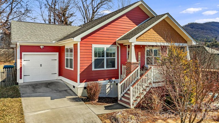 Homes in Byrdcliffe, Asheville