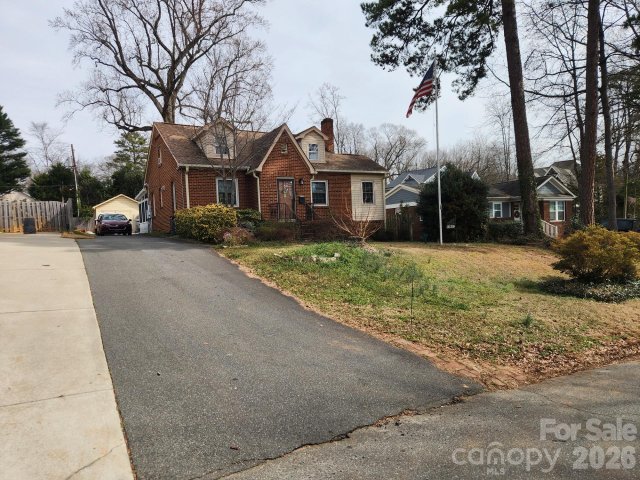 3139 Shenandoah Avenue active home in Commonwealth Park, Charlotte, NC