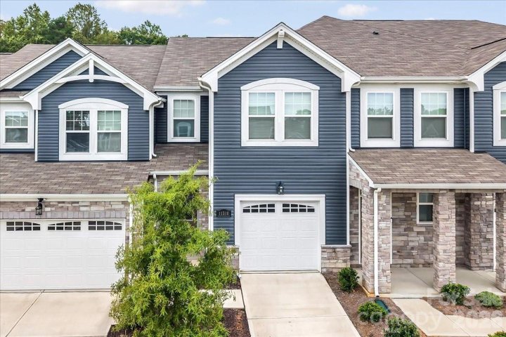 11310 Bartrams Way active home in Porters Row, Charlotte, NC